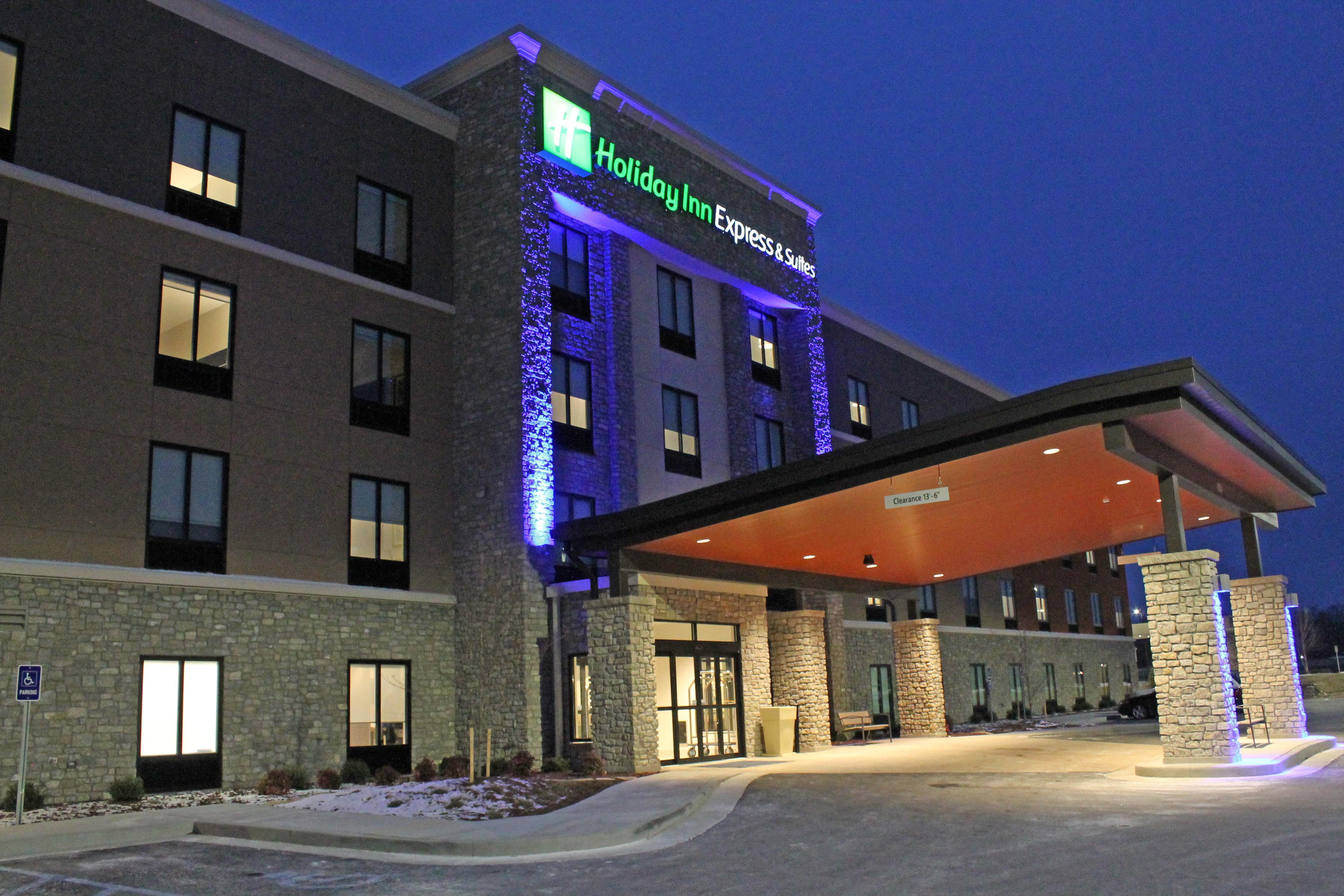 Mehlville Holiday Inn Express & Suites - St. Louis South - I-55, An Ihg Hotel מראה חיצוני תמונה